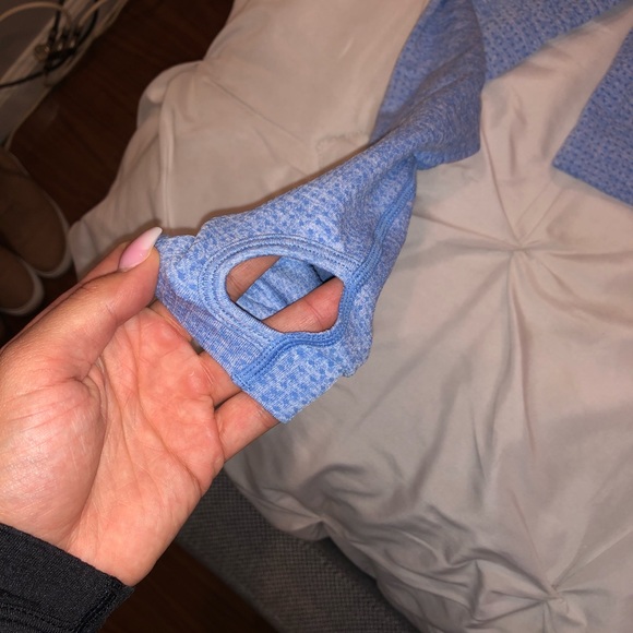 Vital seamless long sleeve crop top - Picture 2 of 5